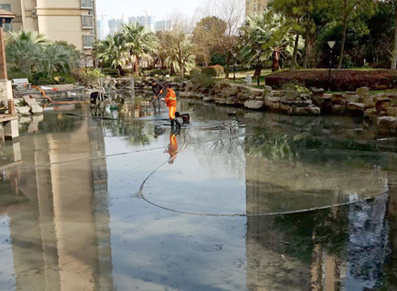 利州景观池淤泥清理